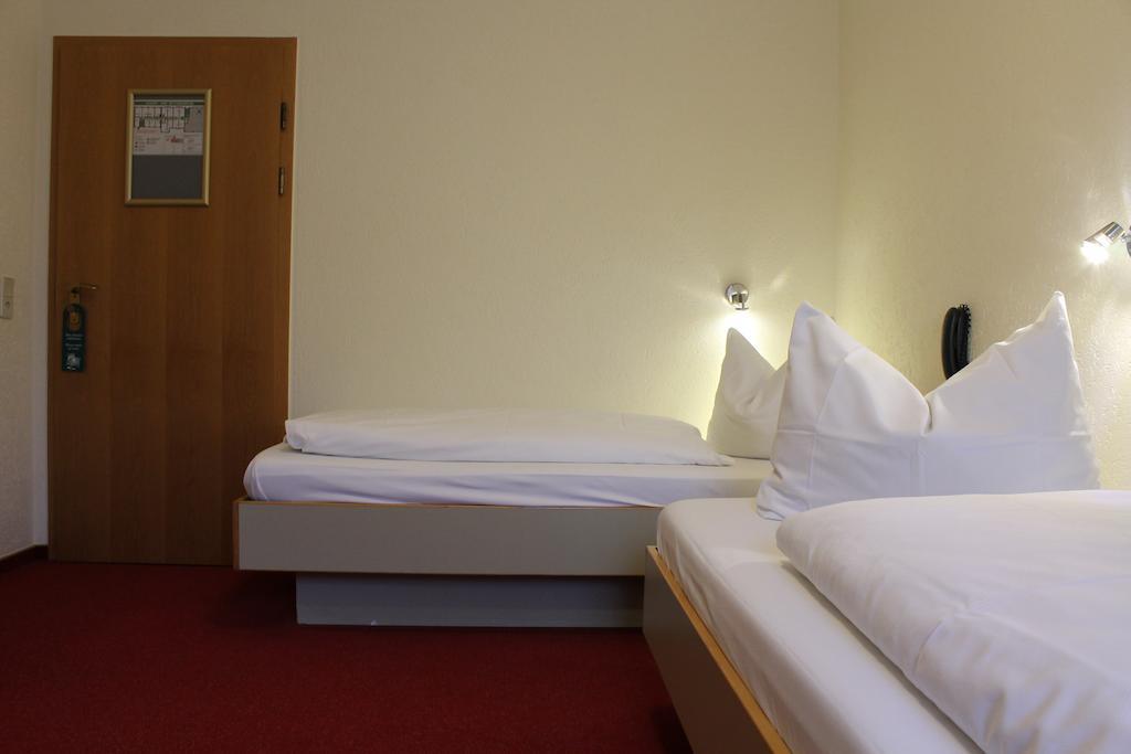 Hotel Scholz โคเบลนซ์ ภายนอก รูปภาพ