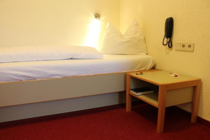 Hotel Scholz โคเบลนซ์ ภายนอก รูปภาพ
